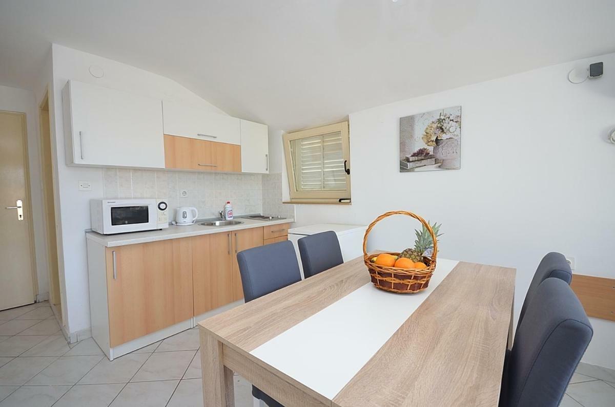 Apartmani Ana Tribalj エクステリア 写真