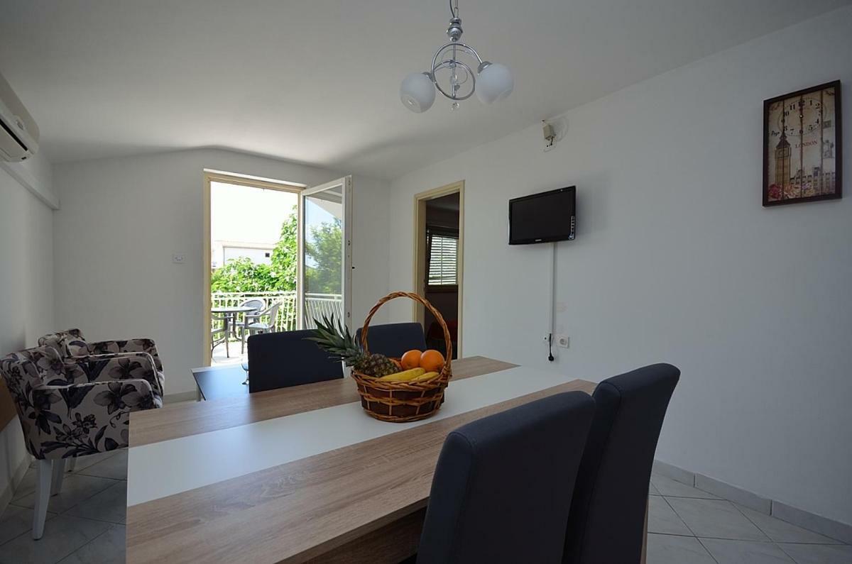Apartmani Ana Tribalj エクステリア 写真