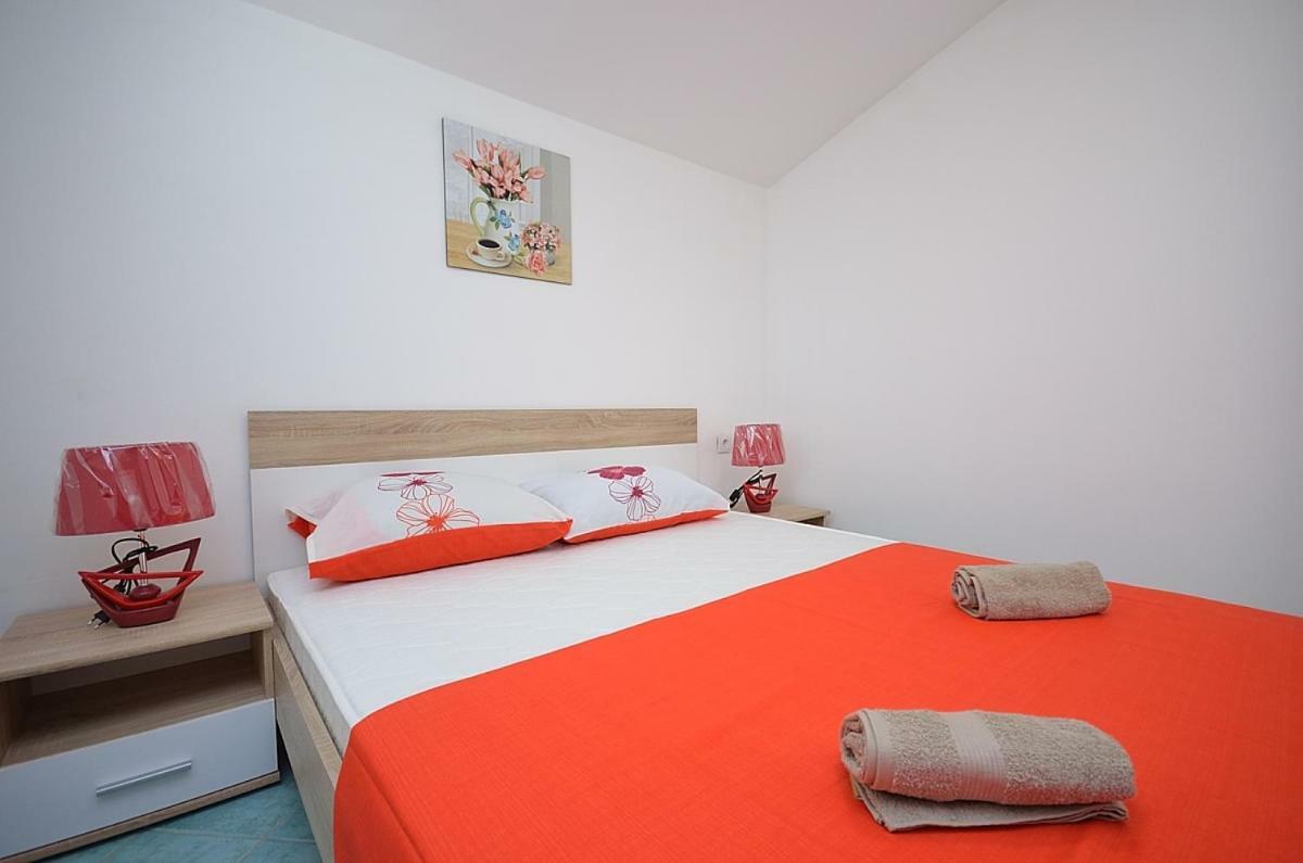 Apartmani Ana Tribalj エクステリア 写真